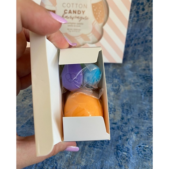 Blushlighter Highlighter Makeup Palette & Makeup Blender Bundled Set NIB NWT - Picture 6 of 15